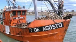 Se hundió un pesquero y buscan intensamente a la tripulación