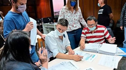 Elecciones 2023: cerraron los comicios y votó el 77% del padrón