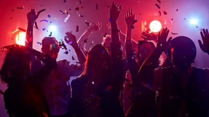 Furor por ir a las "corona-fiestas"
