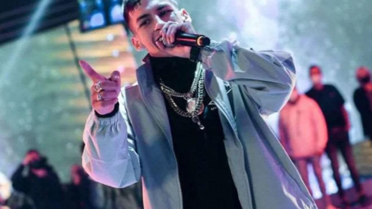 Caos y suspensión en show de L-gante: fan acosó a bailarina
