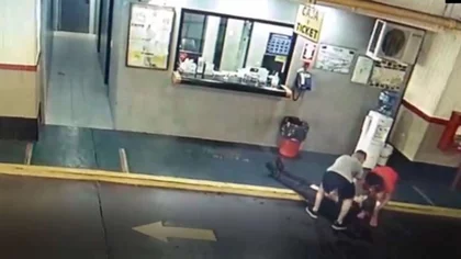 Vídeo: Encontró el auto rayado y noqueó al cuidador