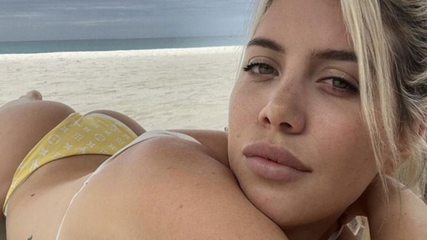 Wanda Nara lanzó su línea de bikinis y fue acusada de plagio