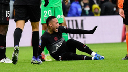 Neymar, de fiesta en París luego de la lesión