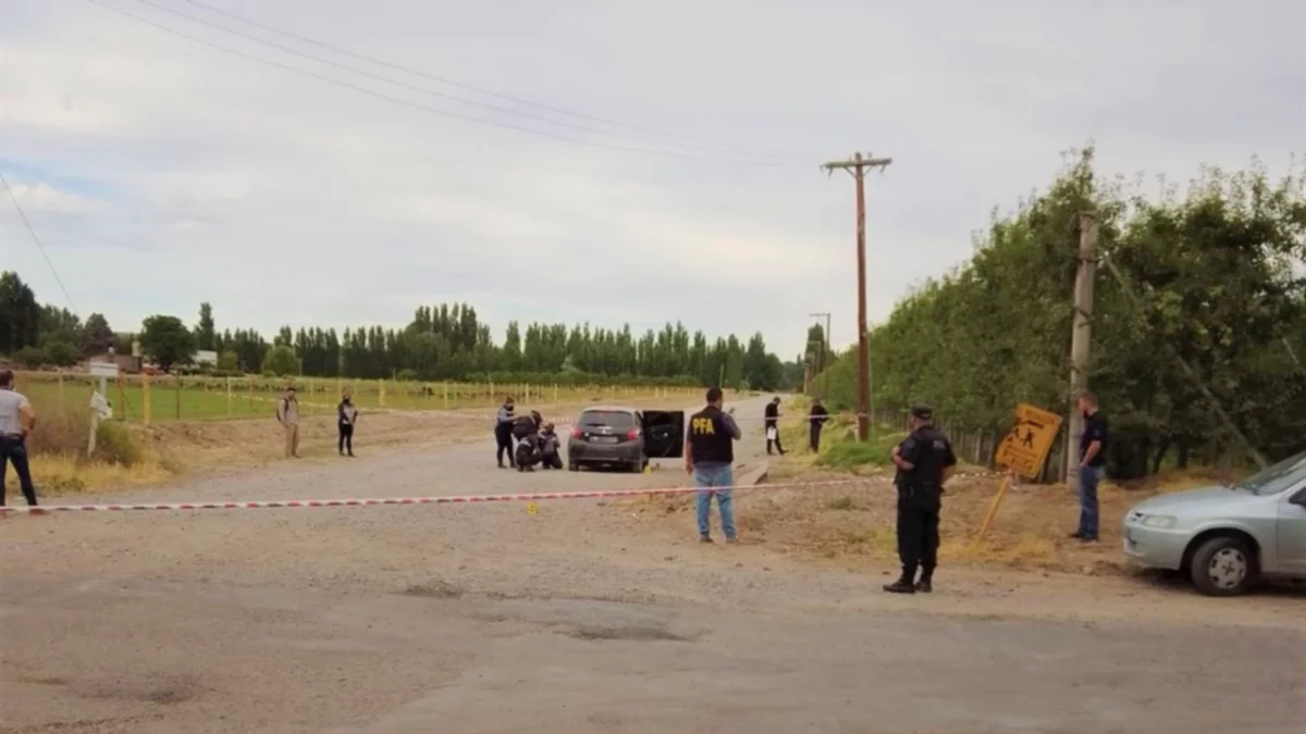 Policías balearon a una mujer en Allen: está grave