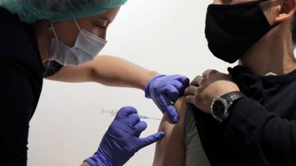 Hay abundancia ahora de vacunas para aplicar en Neuquén