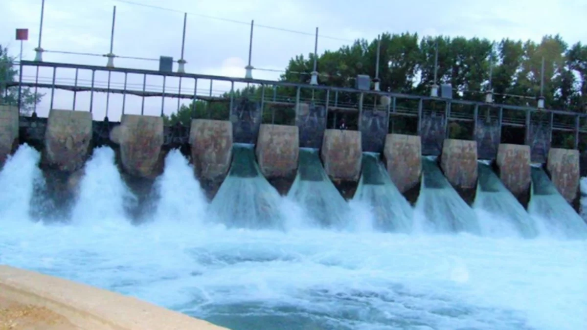 Encontraron un cadáver en el canal de riego de Cinco Saltos