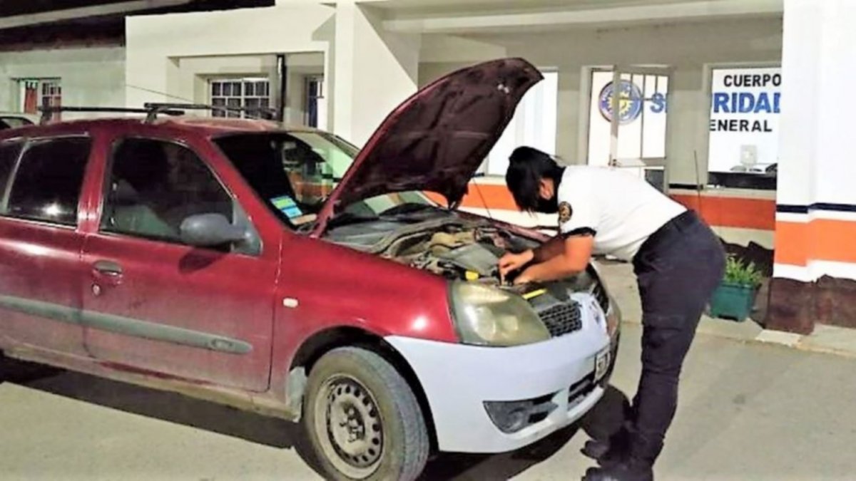 Recuperaron en Roca un auto robado en Neuquén