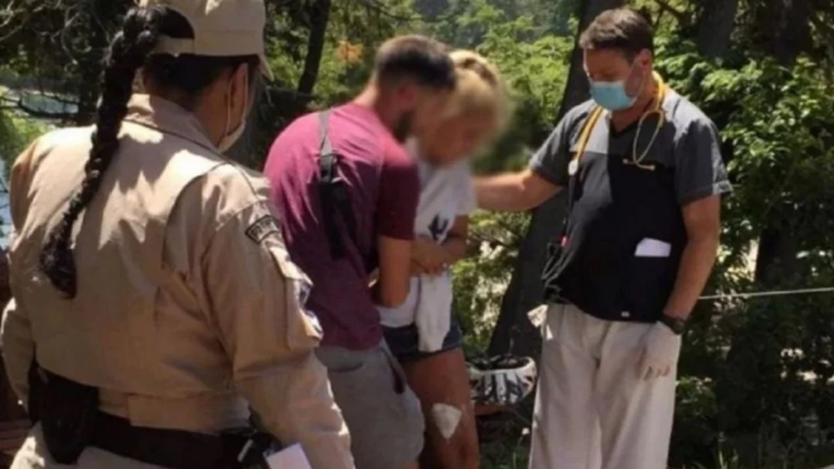 Rescataron a una mujer en un sendero en La Angostura