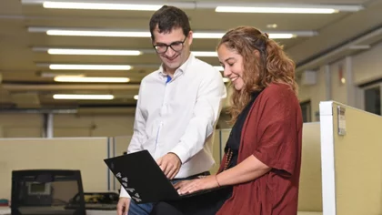 PAE busca 30 jóvenes universitarios para darles empleo
