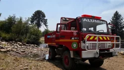Fuertes vientos reavivaron los incendios en la cordillera