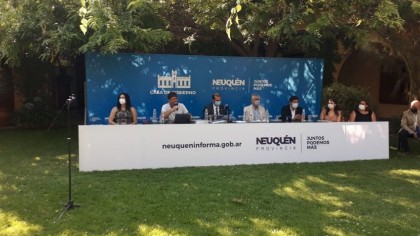 Gutiérrez firmó convenios con el CFI