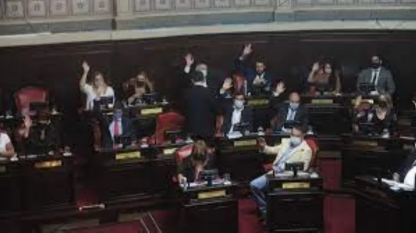 Macri, Vidal y Massa criticaron la votación bonaerense