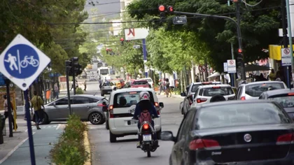 Prohibirán girar a la izquierda en Avenida Argentina