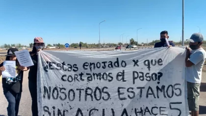 Vecinos de la meseta cortan la autovía norte