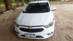 Escondían en una chacra un auto robado en Neuquén
