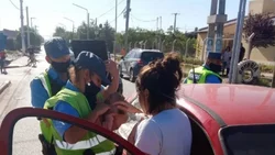 Policías salvaron la vida de un bebé en Neuquén