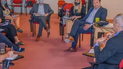 El gobierno ofrecerá aumentos diferenciados a los gremios