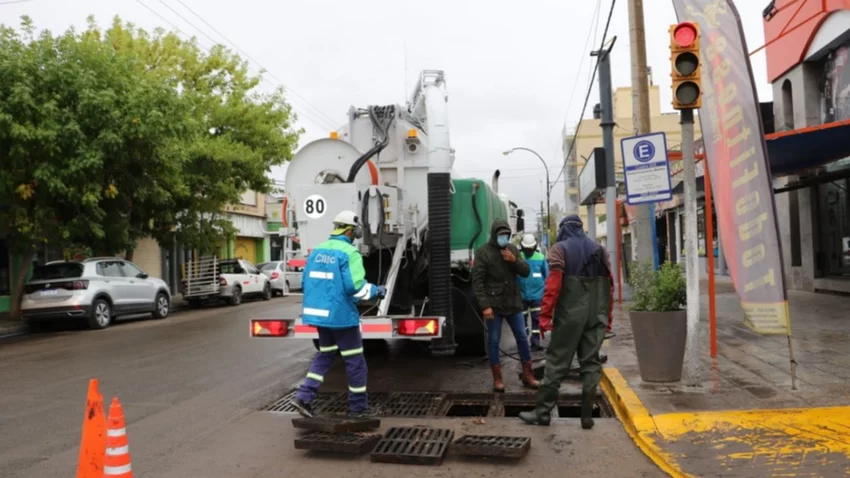 Modifican recorrido de colectivos y limpian la ciudad