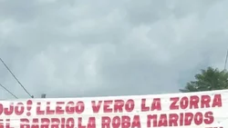 "Llegó la roba maridos al barrio": el pasacalles viral