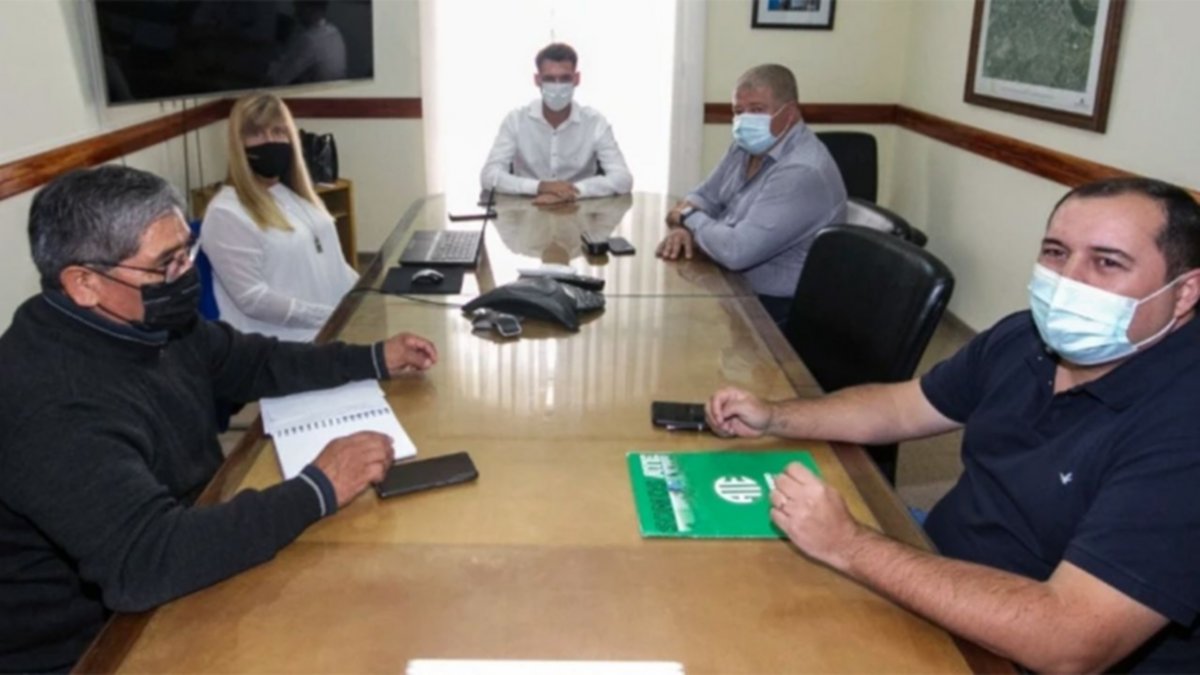 Querían revisión cada tres meses y les ofrecieron cada seis
