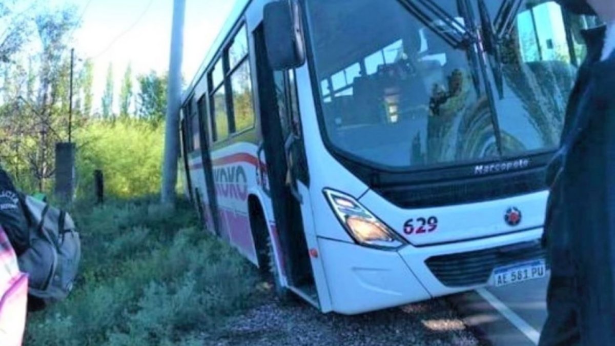 Derrapó un colectivo de la empresa Ko Ko
