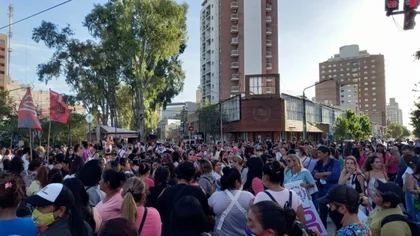 Miles de neuquinas marcharon en el centro por el #8M