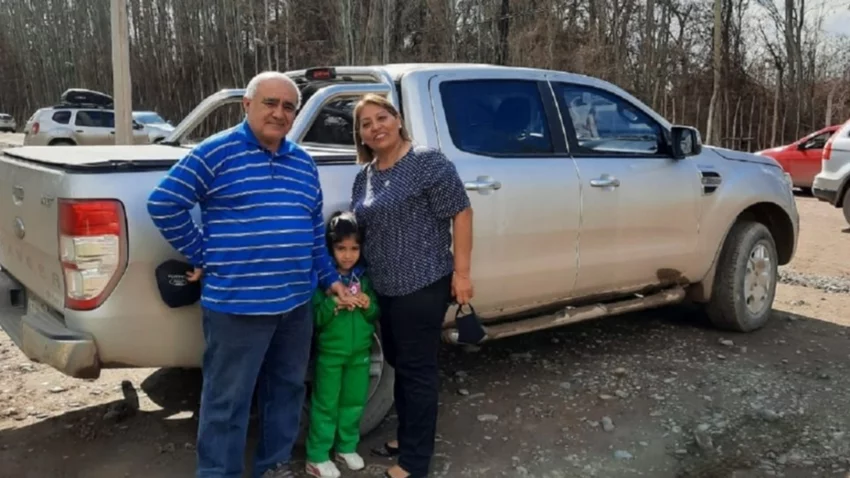 Encontraron en Roca la camioneta robada a familia de Salta
