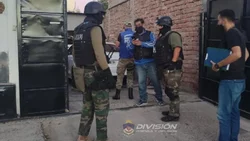 Tres detenidos sospechados de una violenta entradera