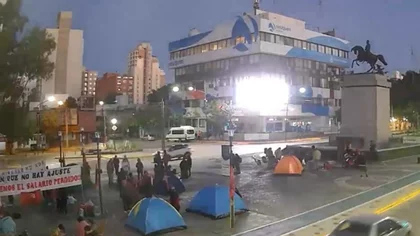 Organizaciones sociales acampan en el centro neuquino