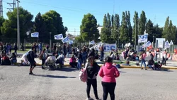 Caos de tránsito: corte en la ruta 22 y el puente a Cipolletti