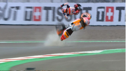 (Video) Terrible "palo" de Marc Márquez en Indonesia