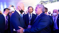 Biden apoya a Alberto Fernández para no entrar en default