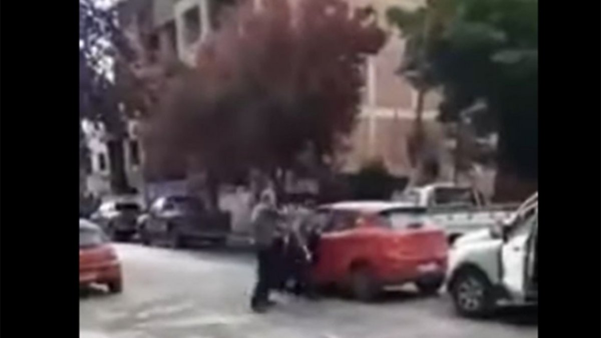 Chocó y con una madera golpeó al otro conductor