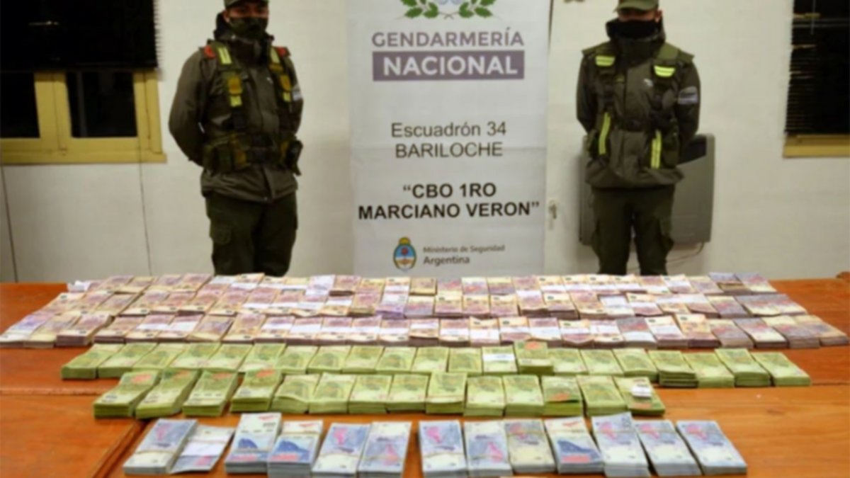 La funcionaria de los 3 millones pidió que se los devuelvan