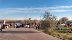 Jueves feriado y fresco: día para memorar