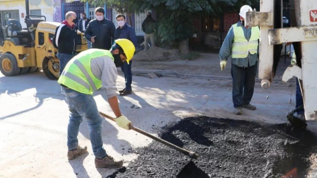 Refuerzan el plan de bacheo con otra partida millonaria