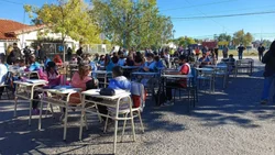 Protestaron en la calle y ahora arreglarán la escuela