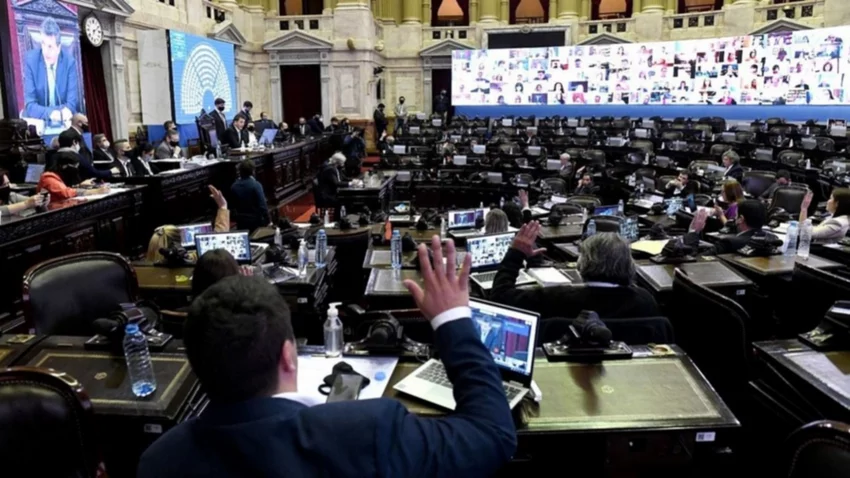 Tras el escándalo, los Senadores no se aumentarán el sueldo