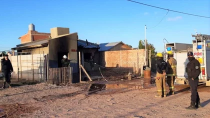 Tragedia en Fernández Oro: los nenes jugaban con fósforos en una habitación