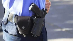Le sacaron la pistola a 58 policías