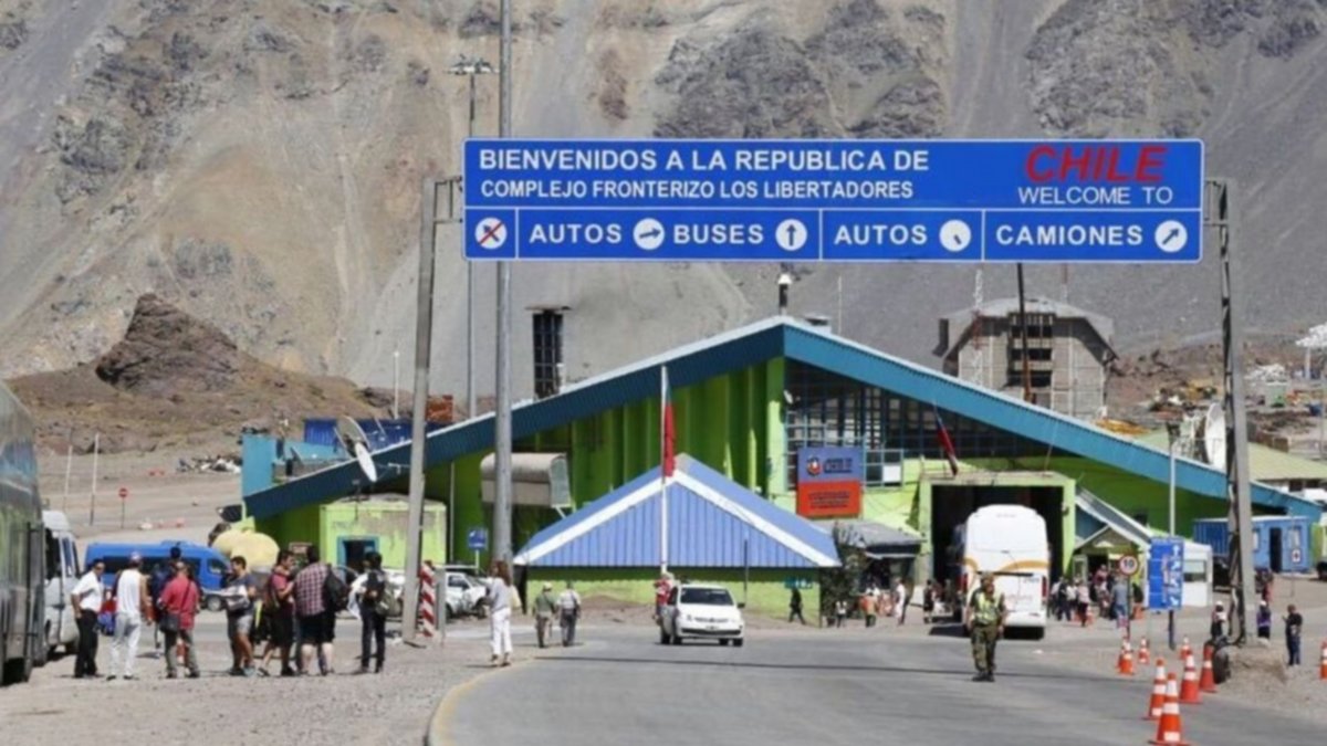 La palabra del consulado chileno: "Hubo abusos en los permisos"