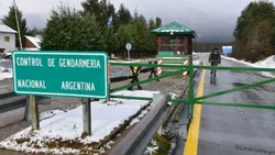 Anunciaron la reapertura de 237 pasos fronterizos