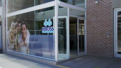 IPROSS deberá pagar un tratamiento de fertilización asistida