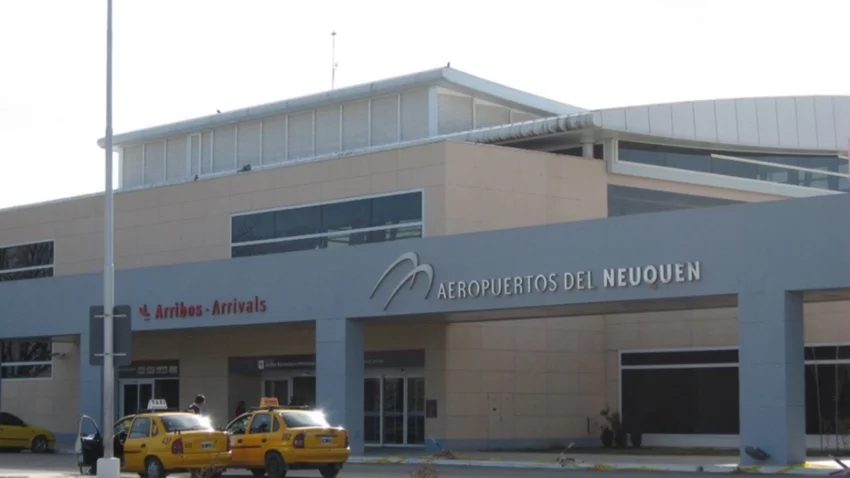 Aeropuerto neuquino: extraño accionar ante un derrame de combustible