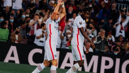 El Frankfurt de Borré eliminó al Barcelona