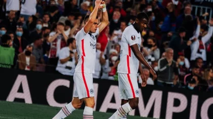 El Frankfurt de Borré eliminó al Barcelona