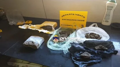 Un kilo de marihuana, armas y 3 detenidos en Centenario