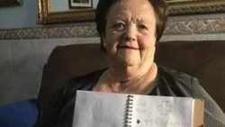 La abuela viral y su lista de compañeros que "van cayendo"