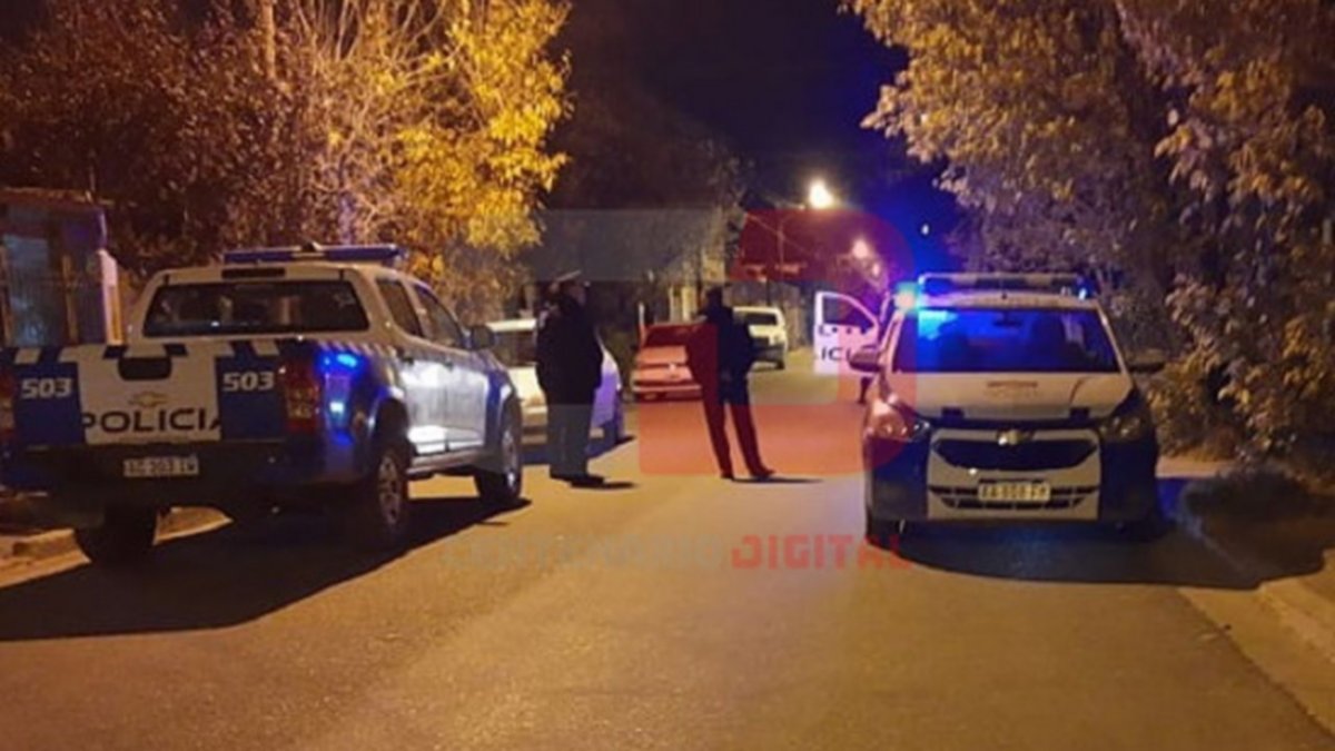 Un ex policía acribilló a tiros a un ladrón en Centenario