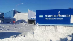 Pino Hachado cerrado por el temporal de viento